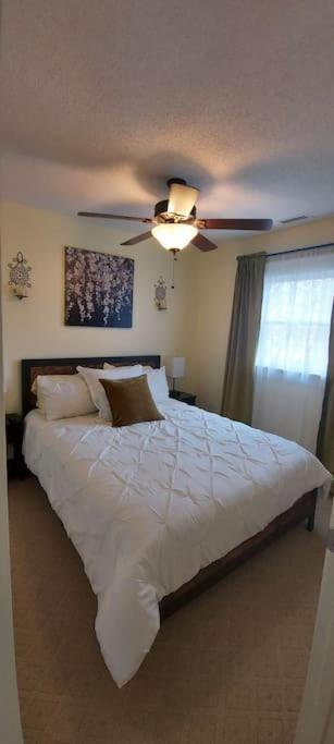 Вілла J.Creek Retreat, Creekside Townhouse +1 Car Garage Маґґі-Валлі Екстер'єр фото